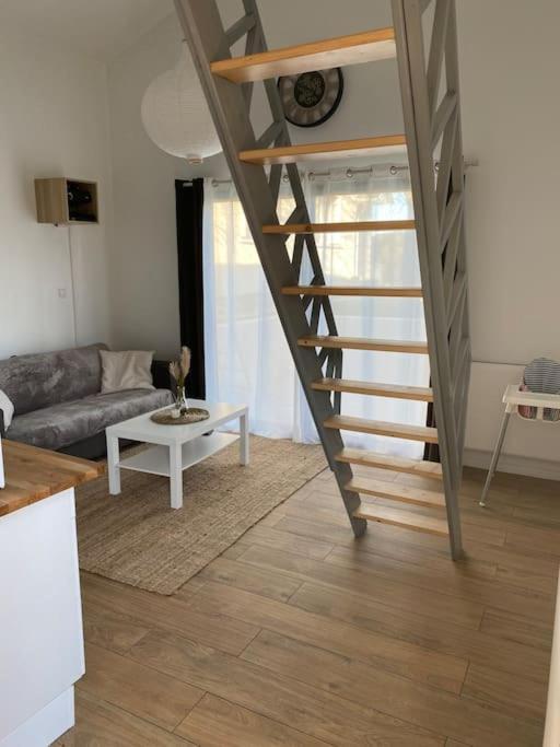 Tremblay-en-France Logement Avec Mezzanine מראה חיצוני תמונה